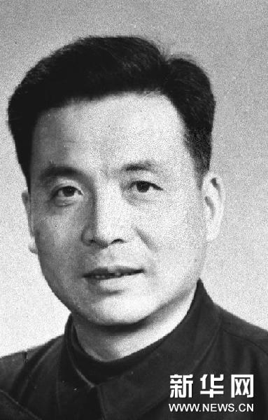 (图文互动·家国梦想·时代英雄谱)(1)致敬六十年代英雄人物:“自己活着是为了使别人更美好”