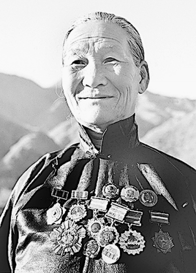 胡可：好生为人民服务