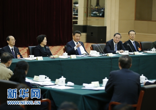3月4日,中共中央总书记、国家主席、中央军委主席习近平看望出席全国政协十二届三次会议的民革、台盟、台联委员,听取委员们的意见和建议,并发表重要讲话。中共中央政治局常委、全国政协主席俞正声参加了看望和讨论。新华社记者 鞠鹏 摄 3月4日,中共中央总书记、国家主席、中央军委主席习近平看望出席全国政协十二届三次会议的民革、台盟、台联委员,听取委员们的意见和建议,并发表重要讲话。中共中央政治局常委、全国政协主席俞正声参加了看望和讨论。新华社记者 鞠鹏 摄